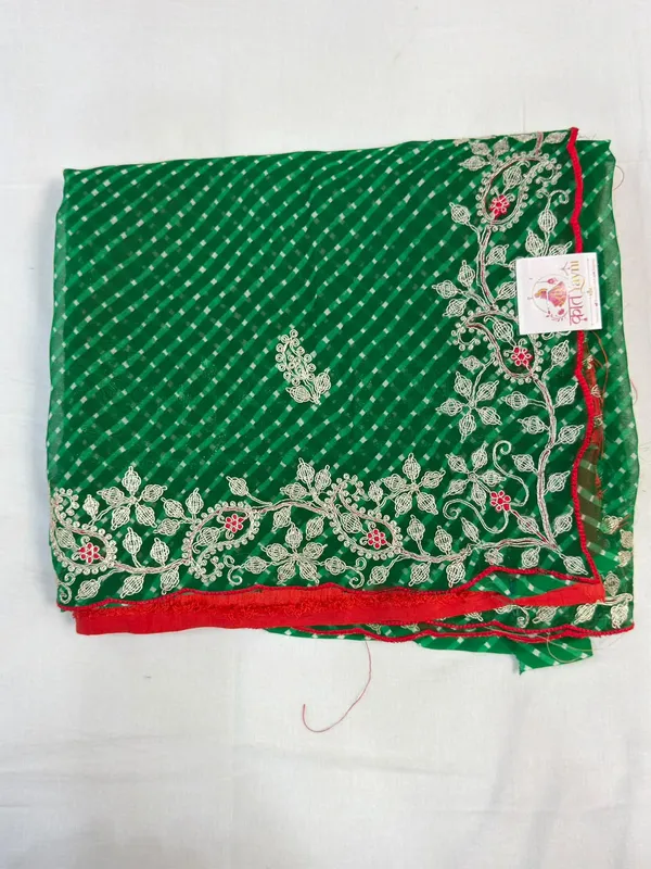 Green_Embroidered_Saree_For_Women