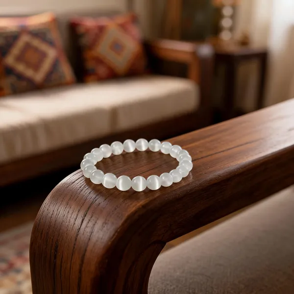 White_Stone_Beads_Round_Bracelet_For_Unisex