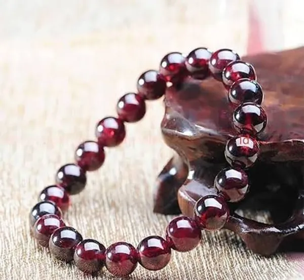 Burgundy_Stone_Beads_Bracelet_For_Unisex