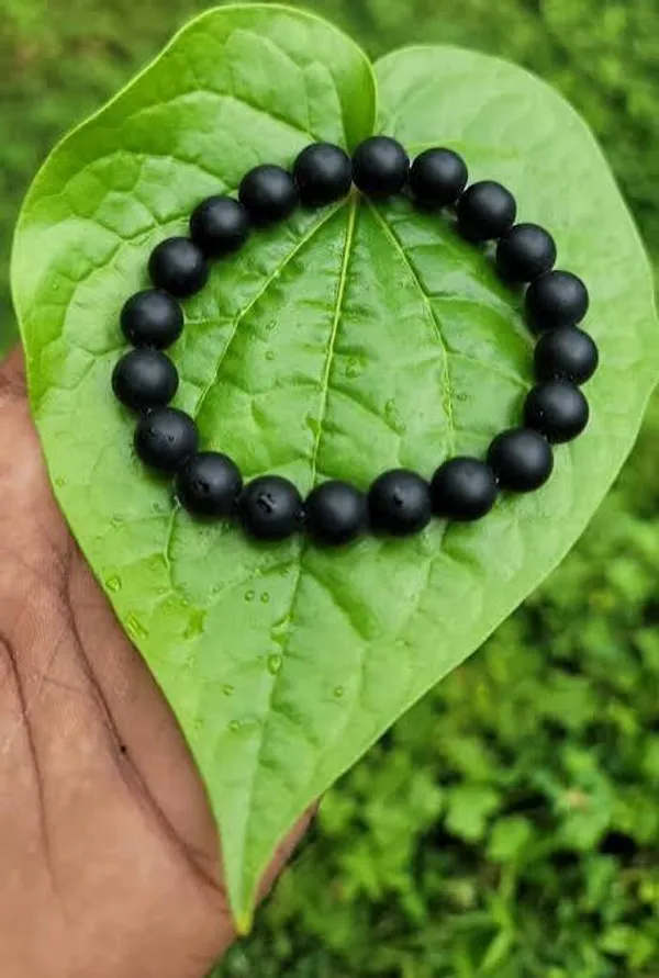 Black_Stone_Beads_Round_Bracelet_For_Unisex