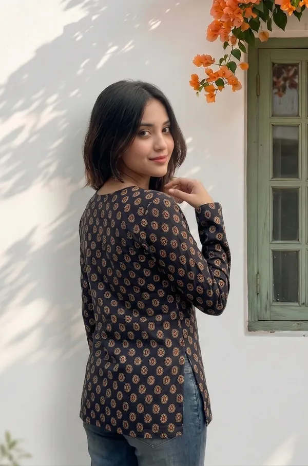 Black_Cotton_Printed_Wrap_Long_Sleeve_Short_Kurti_For_Women