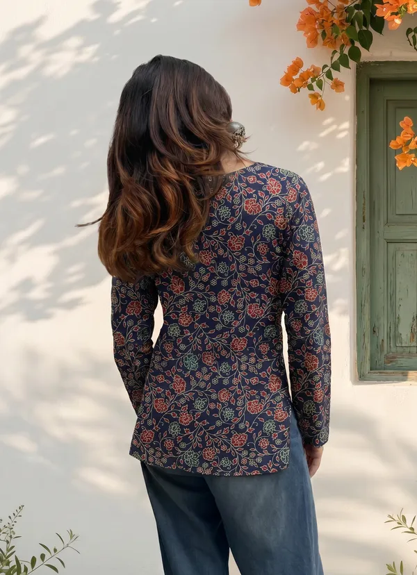 Black_Cotton_Floral_Print_V-Neck_Full_Sleeve_Short_Kurti_For_Women