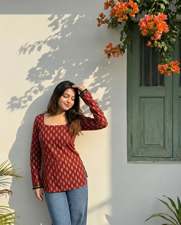 Red_Cotton_Block_Print_Full_Sleeve_Short_Kurti_For_Women