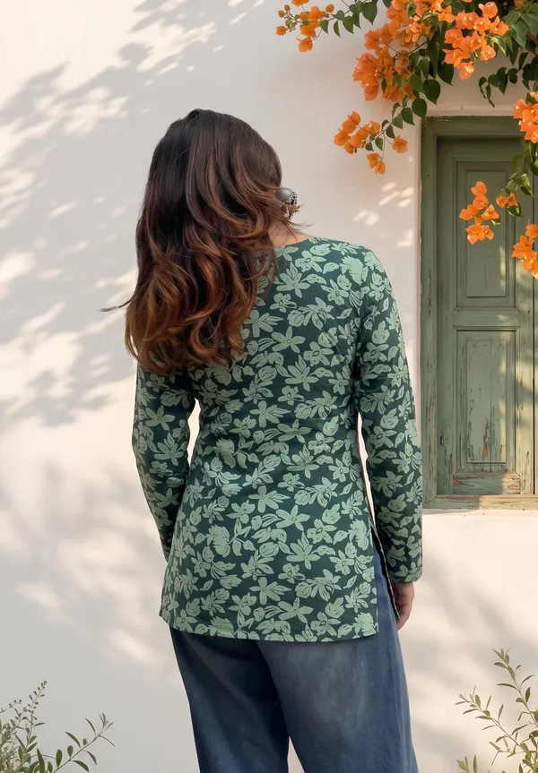 Green_Cotton_Floral_Print_V-Neck_Long_Sleeve_Short_Kurti_For_Women