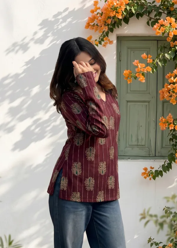 Maroon_Cotton_Block_Print_Full_Sleeve_Short_Kurti_For_Women