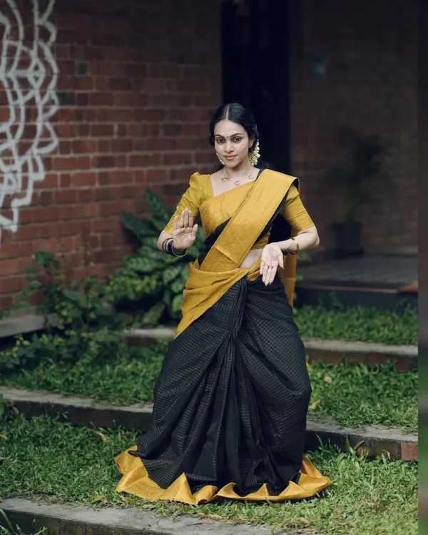 Blush_Silk_Symphony_Saree