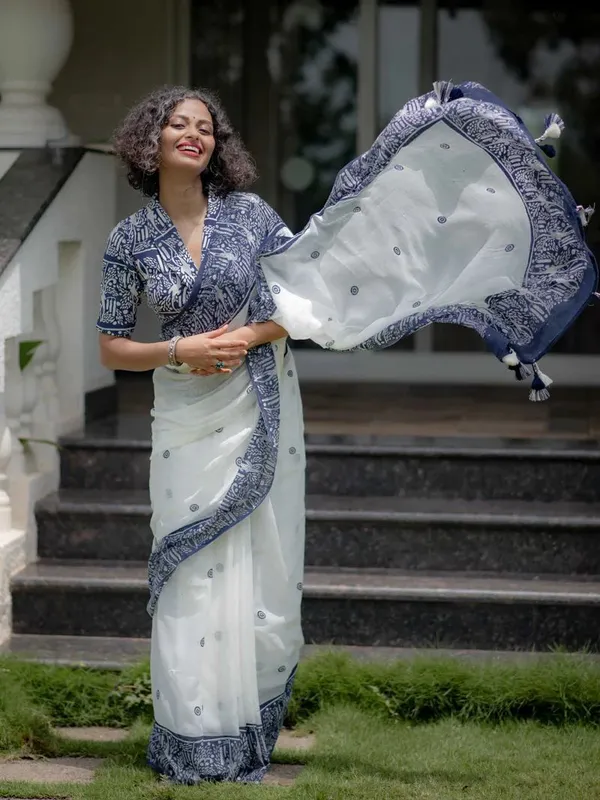 Minimalist_Linen_Cotton_Saree