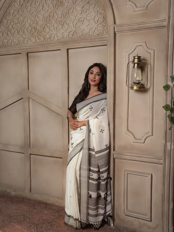 Modern_Heritage_Linen_Saree