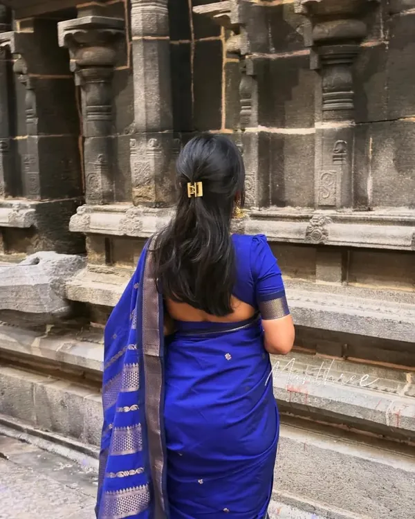 Premium_Royal_Blue_Traditional_Saree