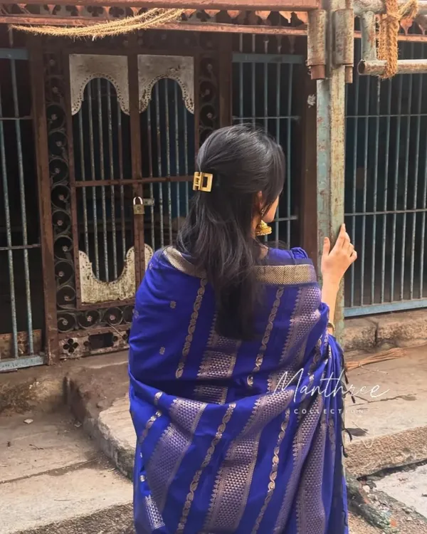 Premium_Royal_Blue_Traditional_Saree