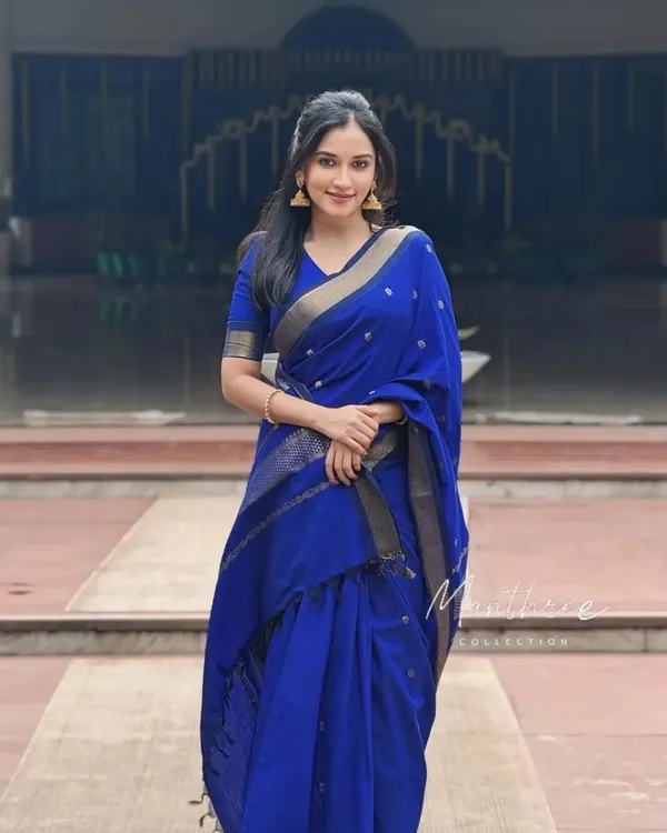 Premium_Royal_Blue_Traditional_Saree