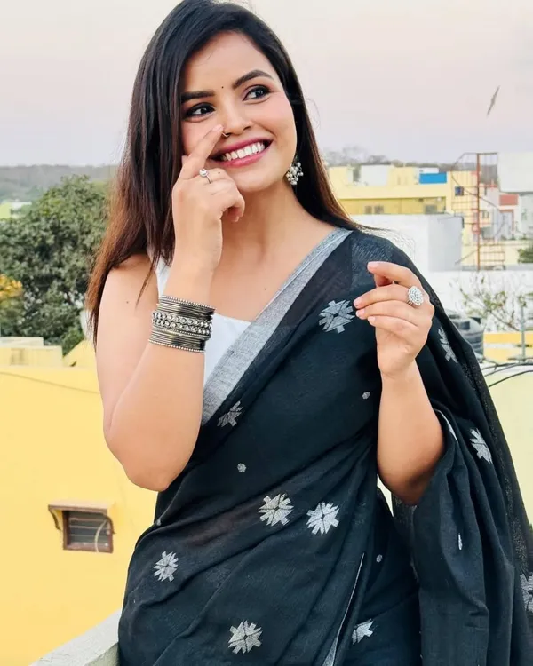 Royal_Aura_Party_Wear_Saree