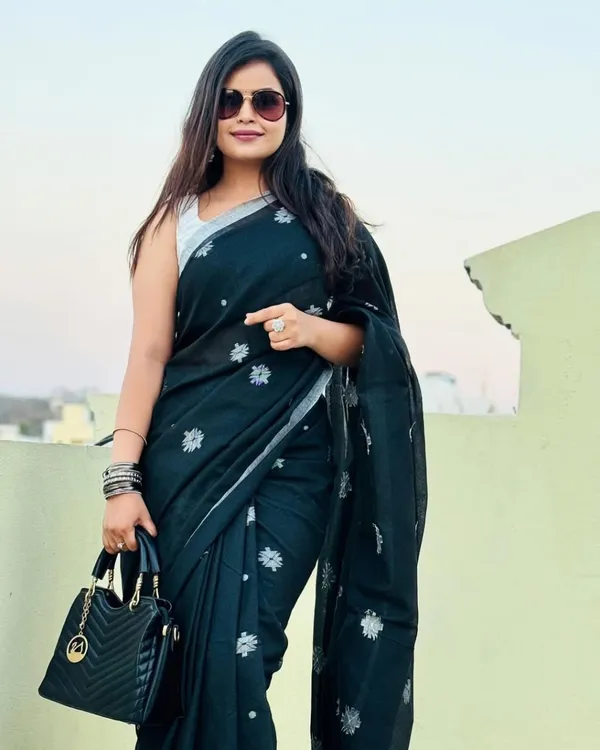 Royal_Aura_Party_Wear_Saree