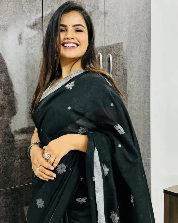 Royal_Aura_Party_Wear_Saree