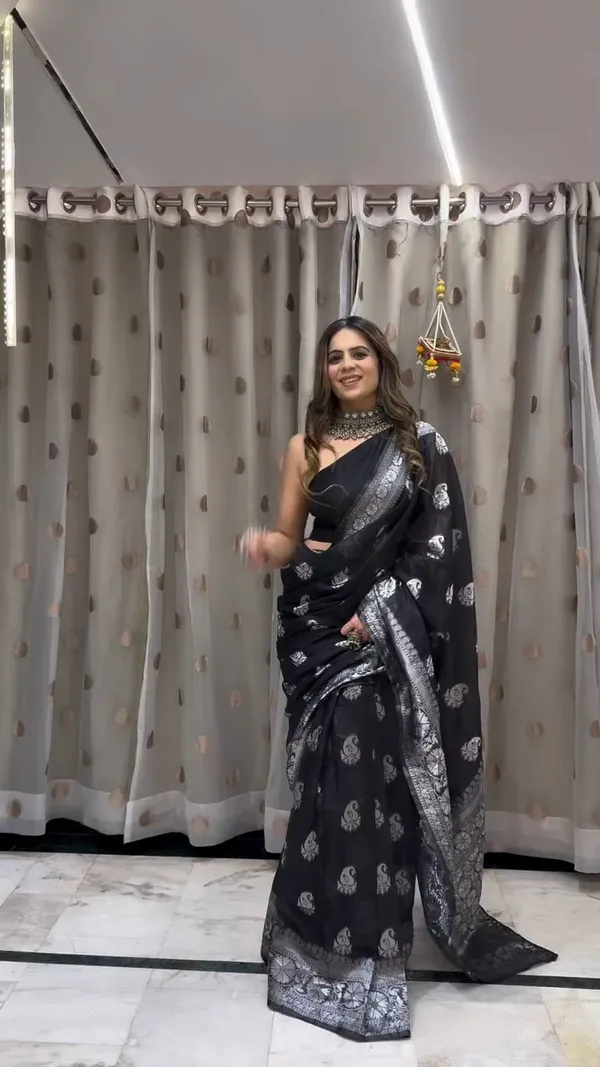 Silver_Onyx_Banarasi_Silk_Saree