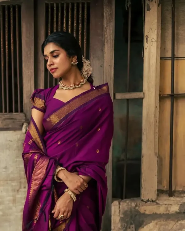 The_Queen_Of_Silk_Sarees