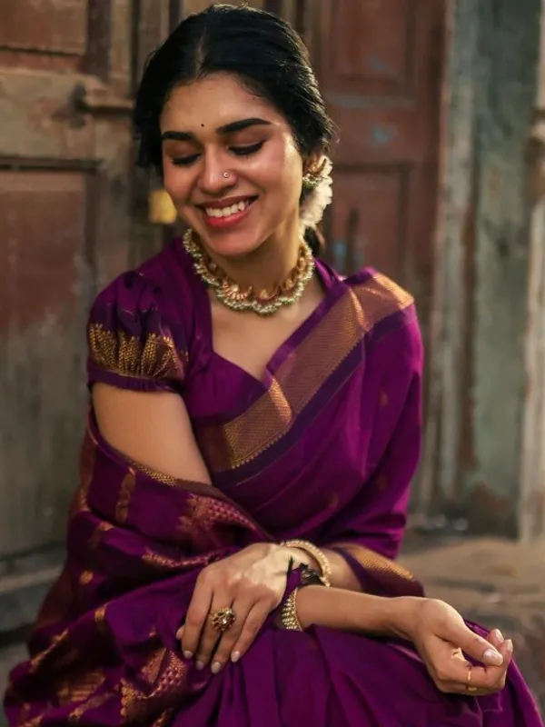 The_Queen_Of_Silk_Sarees