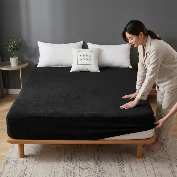 Waterproof_Mattress_Protector_(Black)
