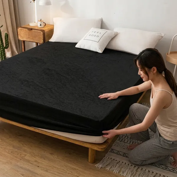 Waterproof_Mattress_Protector_(Black)