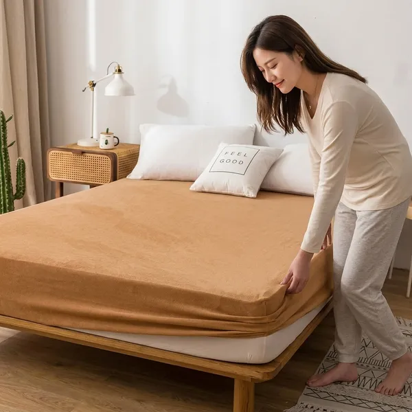 Waterproof_Mattress_Protector_(Golden)