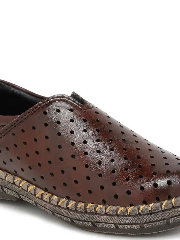 Tiny_Bugs_Boys_Casual_Roman_Sandals_-_Brown