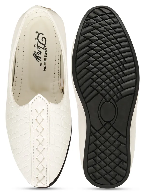 Tiny_Bugs_Boys_Ethnic_Wear_Mojaris_-_White