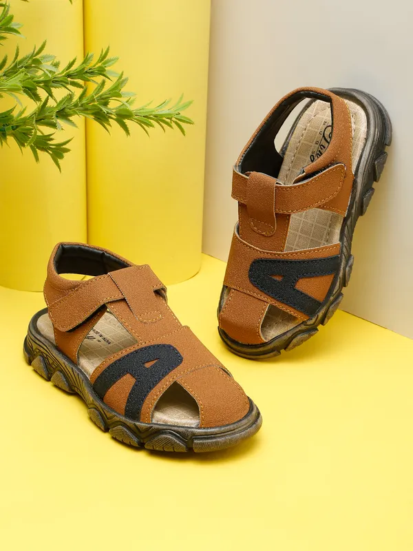 Tiny_Bugs_Boys_Casual_Velcro_Sandals_-_Tan