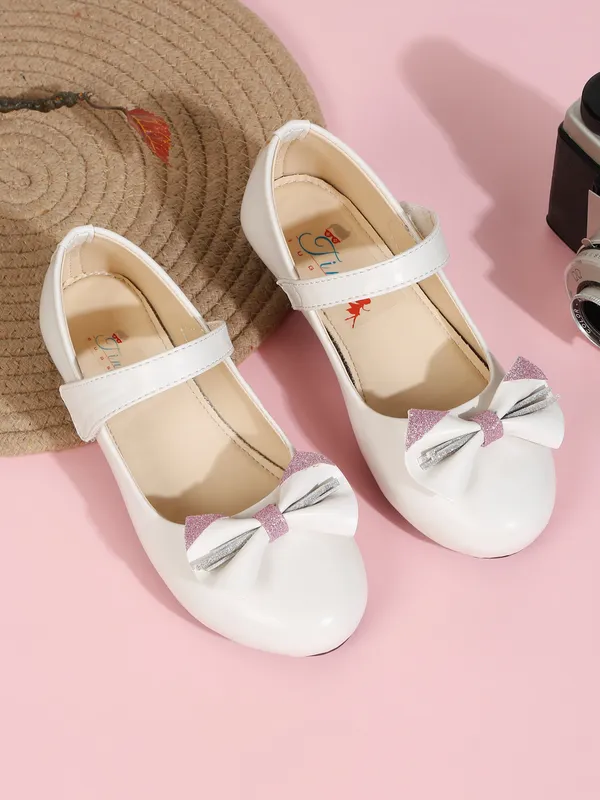 Tiny_Bugs_Gilrs_Bow_Embellished_Ballerinas_-_White