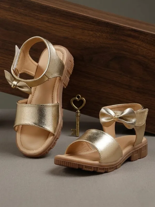 Tiny_Bugs_Girls_Bow_Embellished_Sandals_-_Gold