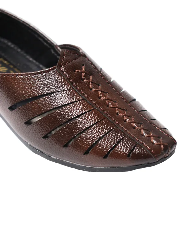 Tiny_Bugs_Boys_Ethnic_Wear_Mojaris_-_Brown