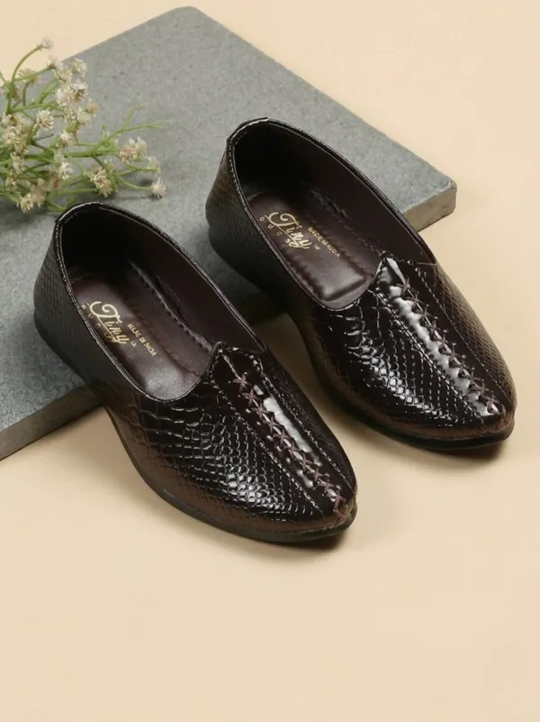 Tiny_Bugs_Boys_Ethnic_Wear_Mojaris_-_Brown
