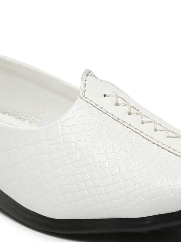 Tiny_Bugs_Boys_Ethnic_Wear_Mojaris_-_White