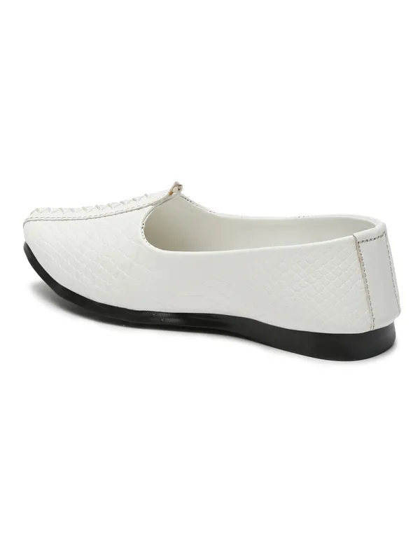Tiny_Bugs_Boys_Ethnic_Wear_Mojaris_-_White
