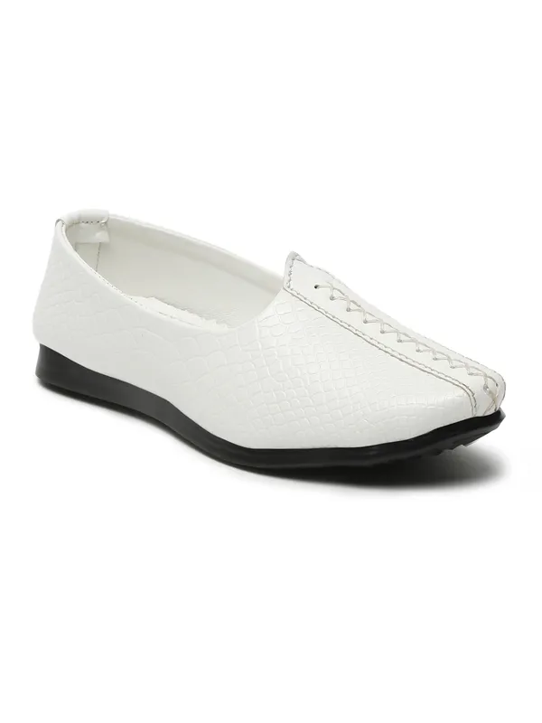 Tiny_Bugs_Boys_Ethnic_Wear_Mojaris_-_White