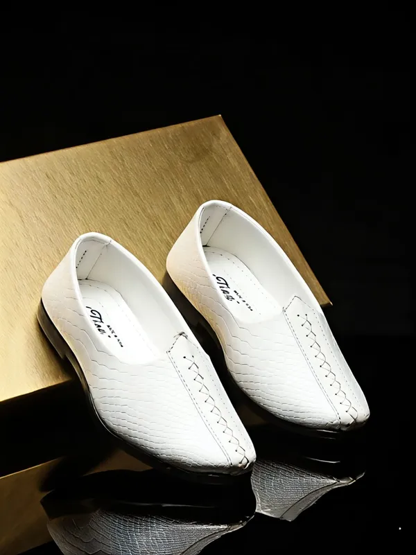 Tiny_Bugs_Boys_Ethnic_Wear_Mojaris_-_White
