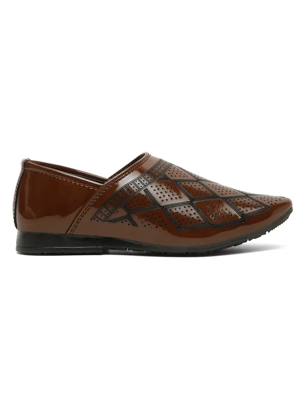 Tiny_Bugs_Boys_Ethnic_Wear_Mojaris_-_Tan