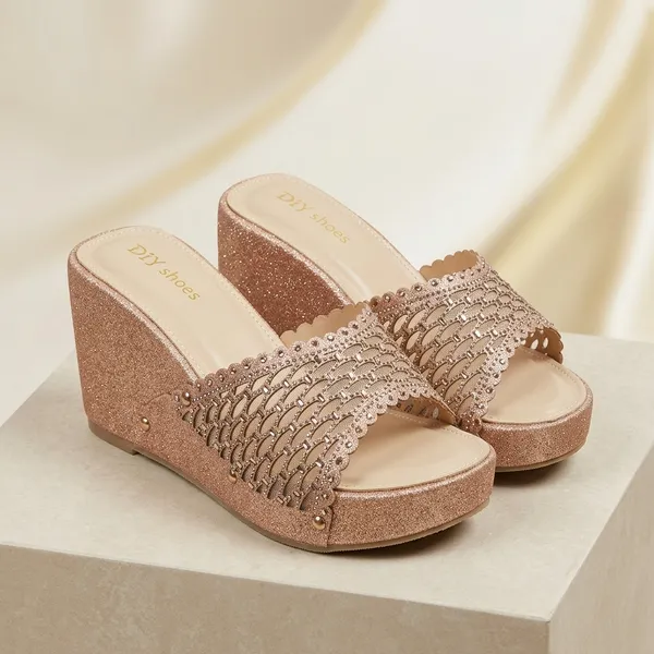 Rose_Gold_Synthetic_Leather_And_Metallic_Finish_And_Pu_Platform_Sole_Platform_Wedge_Sandals_For_Women