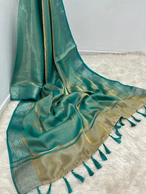 Teal_Silk_Saree_With_Gold_Border_For_Women