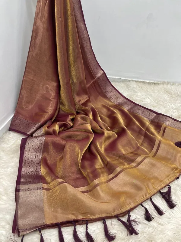 Maroon_Silk_Saree_With_Golden_Border_For_Women