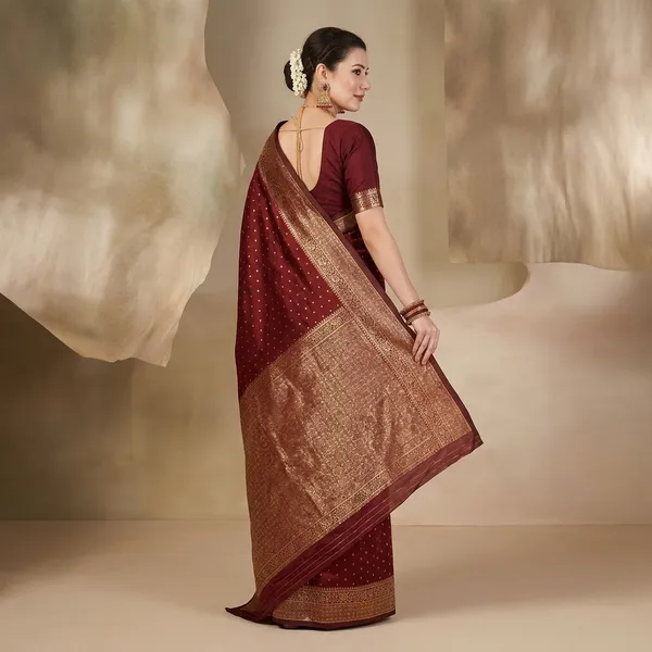 Maroon_Silk_Woven_Banarasi_Saree_With_Golden_Border_For_Women