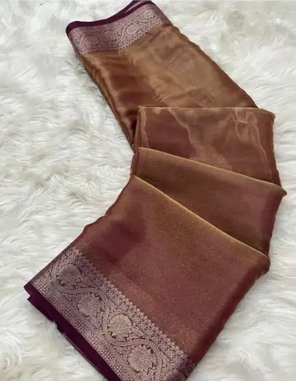 Maroon_Silk_Saree_With_Golden_Border_For_Women