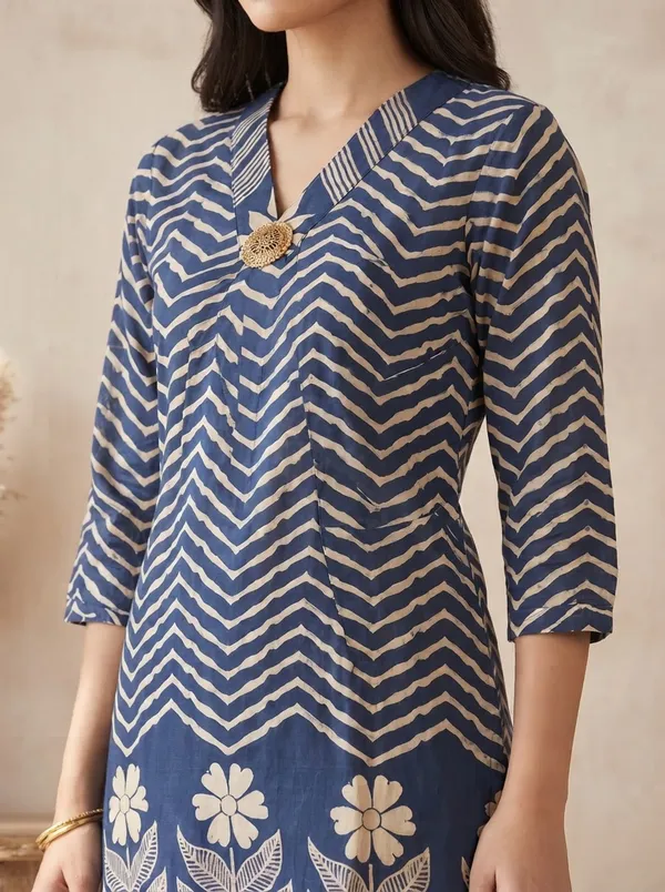Navy_Blue_Cotton_Chevron_Print_Kurta_With_Pant_Set_For_Women
