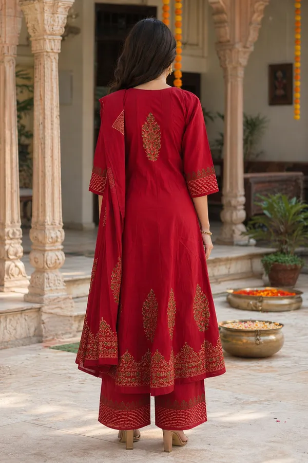 Light_Pink_And_Red_Cotton_Embroidered_Floral_Print_Kurta_With_Dupatta_For_Women_Pack_Of_2
