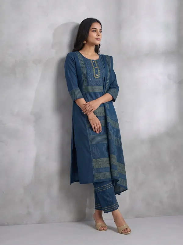 Blue_Cotton_Embroidered_Mirror_Work_Kurta_Set_For_Women