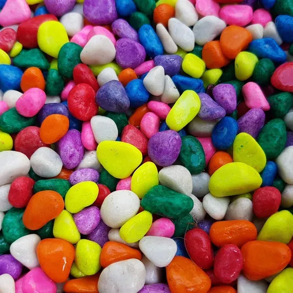 Decorative_Pebbles_For_Plants_And_Aquariums