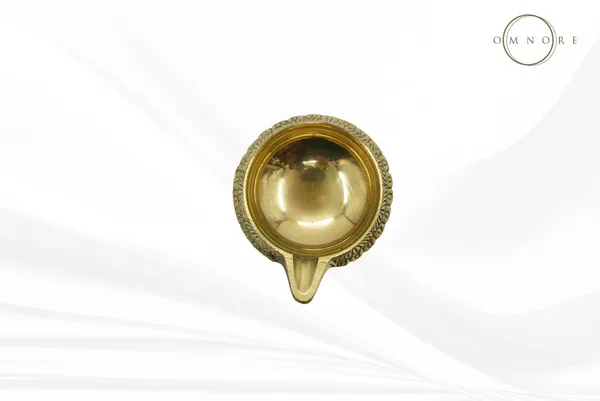 Brass_Traditional_Embossed_Diya_Oil_Lamp_Set