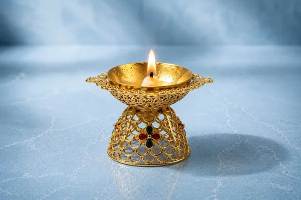 Gold_Plated_Diya_Set_with_Safety_Vati