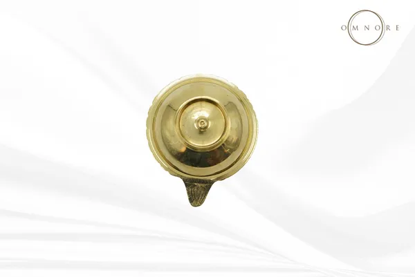 Brass_Traditional_Embossed_Diya_Oil_Lamp_Set