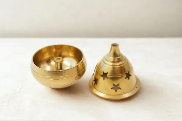 Gold_Tone_Star_Cutout_Diya