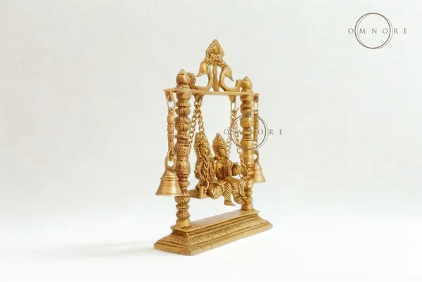 Krishna_with_Radha_Jhula